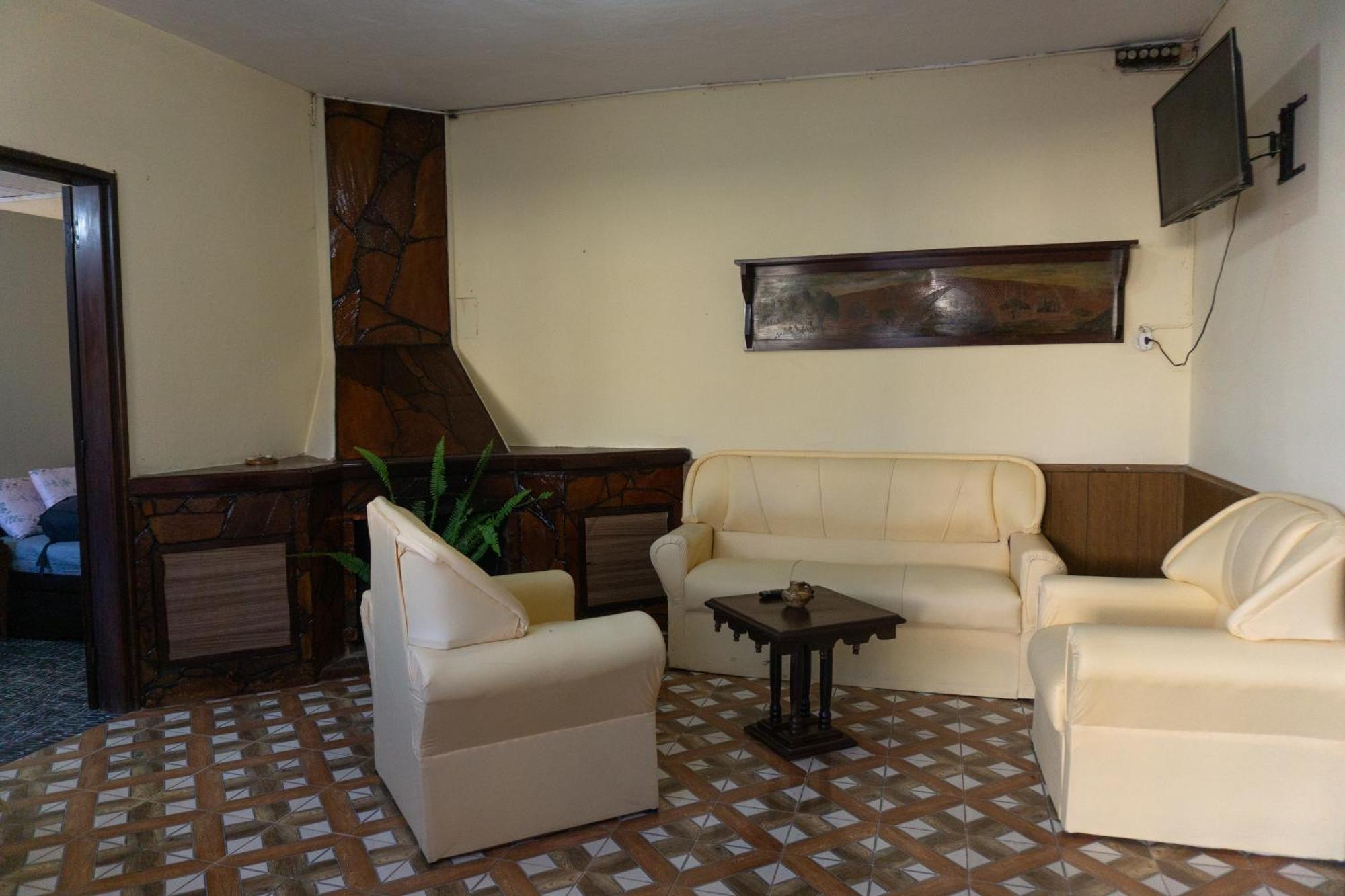 Mi Casa Es Tu Casa Apartment Melo Luaran gambar