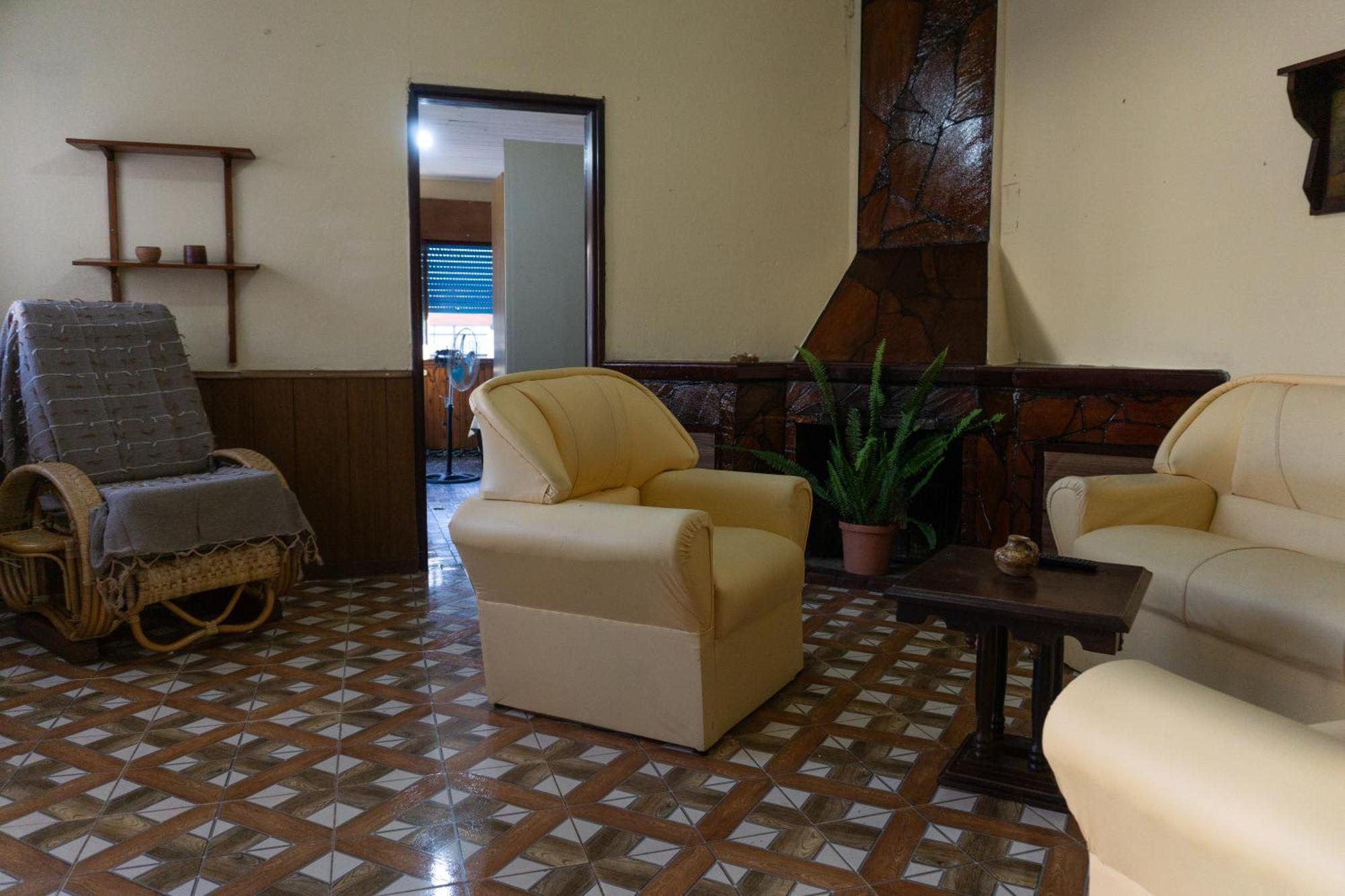 Mi Casa Es Tu Casa Apartment Melo Luaran gambar